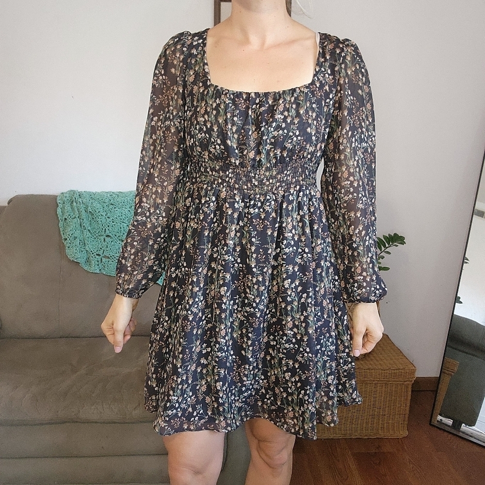 Amaryllis Floral Tea Time Mini Dress Size Medium